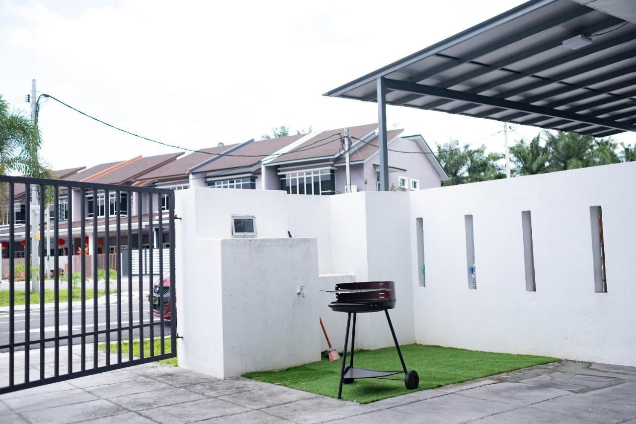 J Residence Banting  Dış mekan fotoğraf